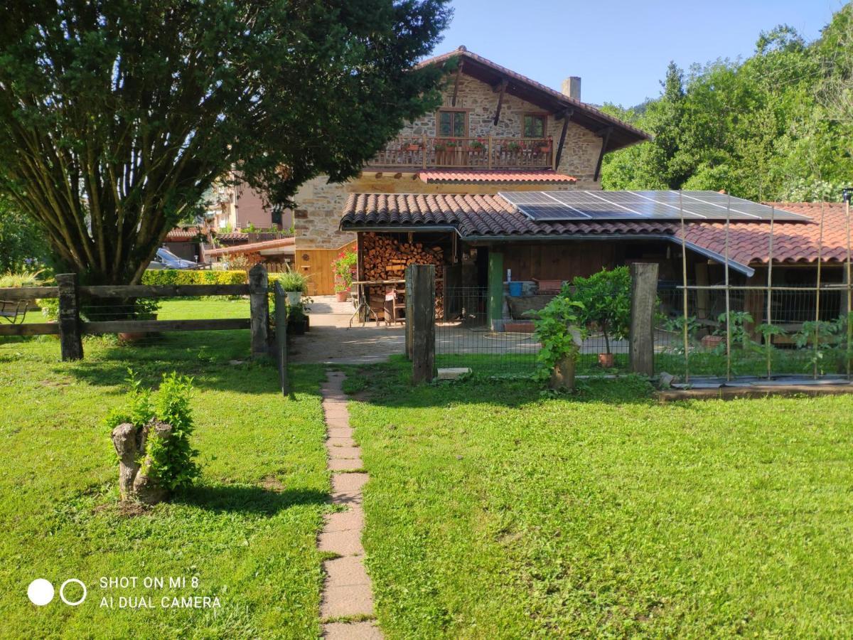 Golliber Baserrie Areatza Exterior photo